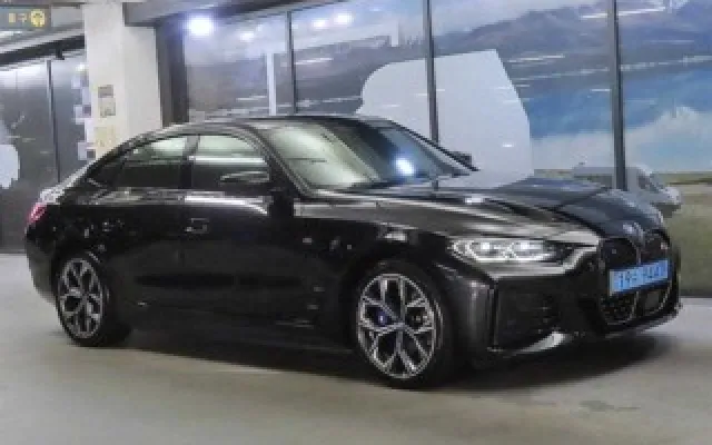 인천중고차직거래 i4 eDrive 40 매물 사진 17 - 2022/06 16,491km