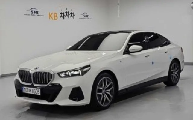 인천중고차직거래 5시리즈 (G60) 520i 매물 사진 7 - 2024/02 32,490km