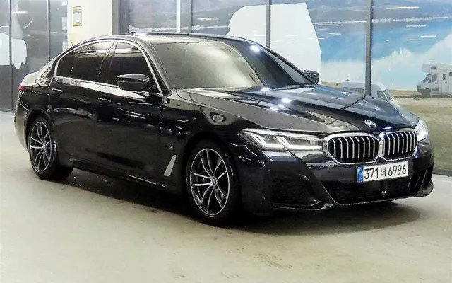 인천중고차직거래 5시리즈 (G30) 520i M 스포츠 매물 사진 8 - 2022/07 41,999km